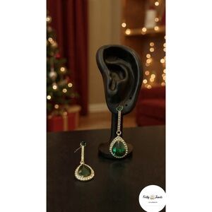 Elegant Green Drop Earrings